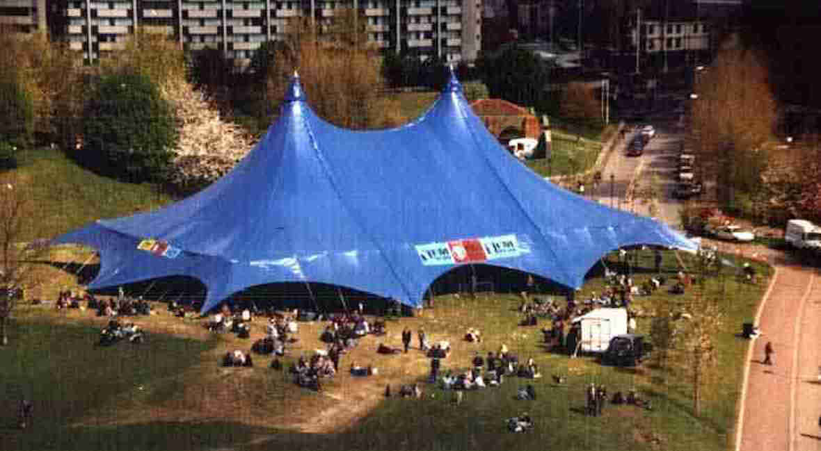 41 & 42. Glasgow, Glasgow Green Tent, 28 & 29 September 2000